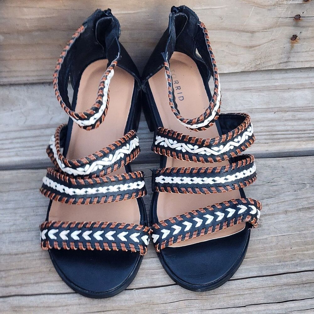Torrid Womens Size 8.5 Braided Multi Strap Block Heels Wide Width Black Sandals